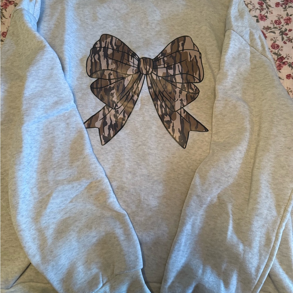 Gray Women’s Crewneck with Bow Design